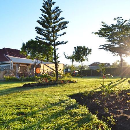 Brownie'S Guesthouse Lake Elementaita エクステリア 写真
