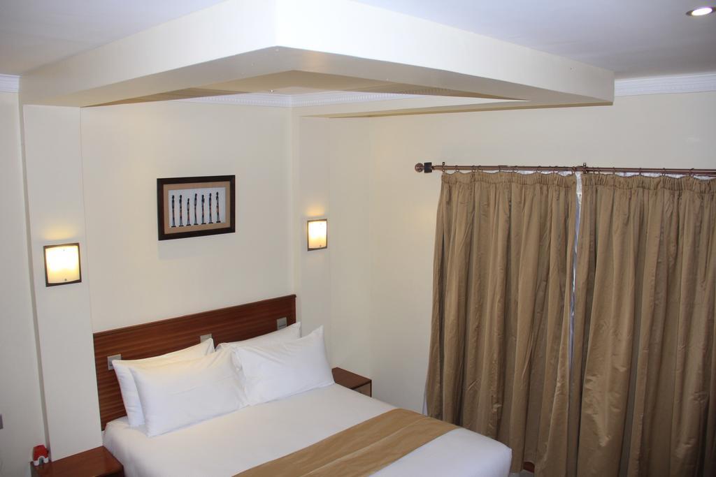 Brownie'S Guesthouse Lake Elementaita エクステリア 写真